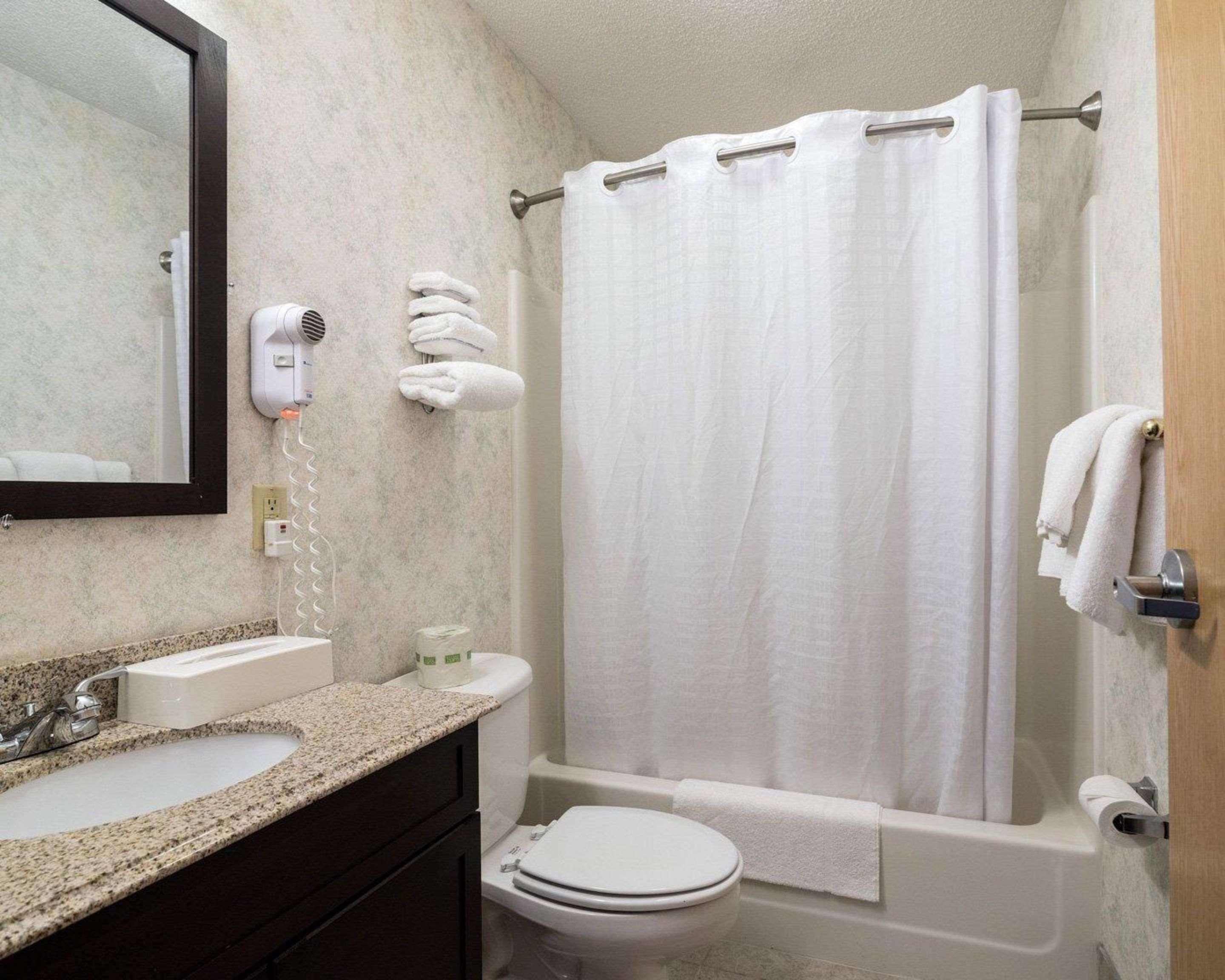 Econo Lodge Inn&Suites Canandaigua Esterno foto