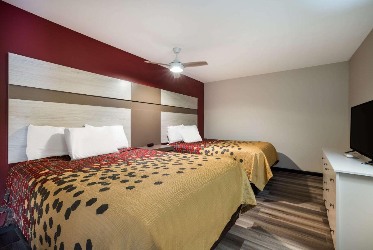 Econo Lodge Inn&Suites Canandaigua Esterno foto