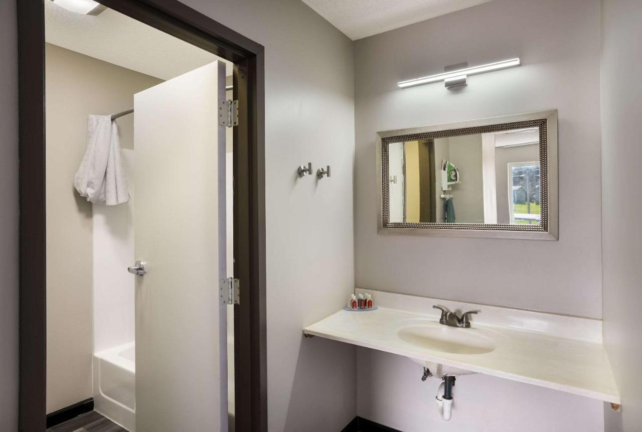 Econo Lodge Inn&Suites Canandaigua Esterno foto