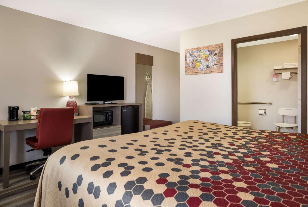 Econo Lodge Inn&Suites Canandaigua Esterno foto