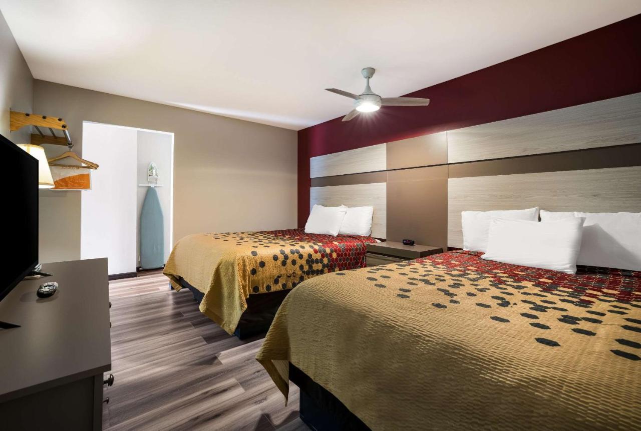 Econo Lodge Inn&Suites Canandaigua Esterno foto