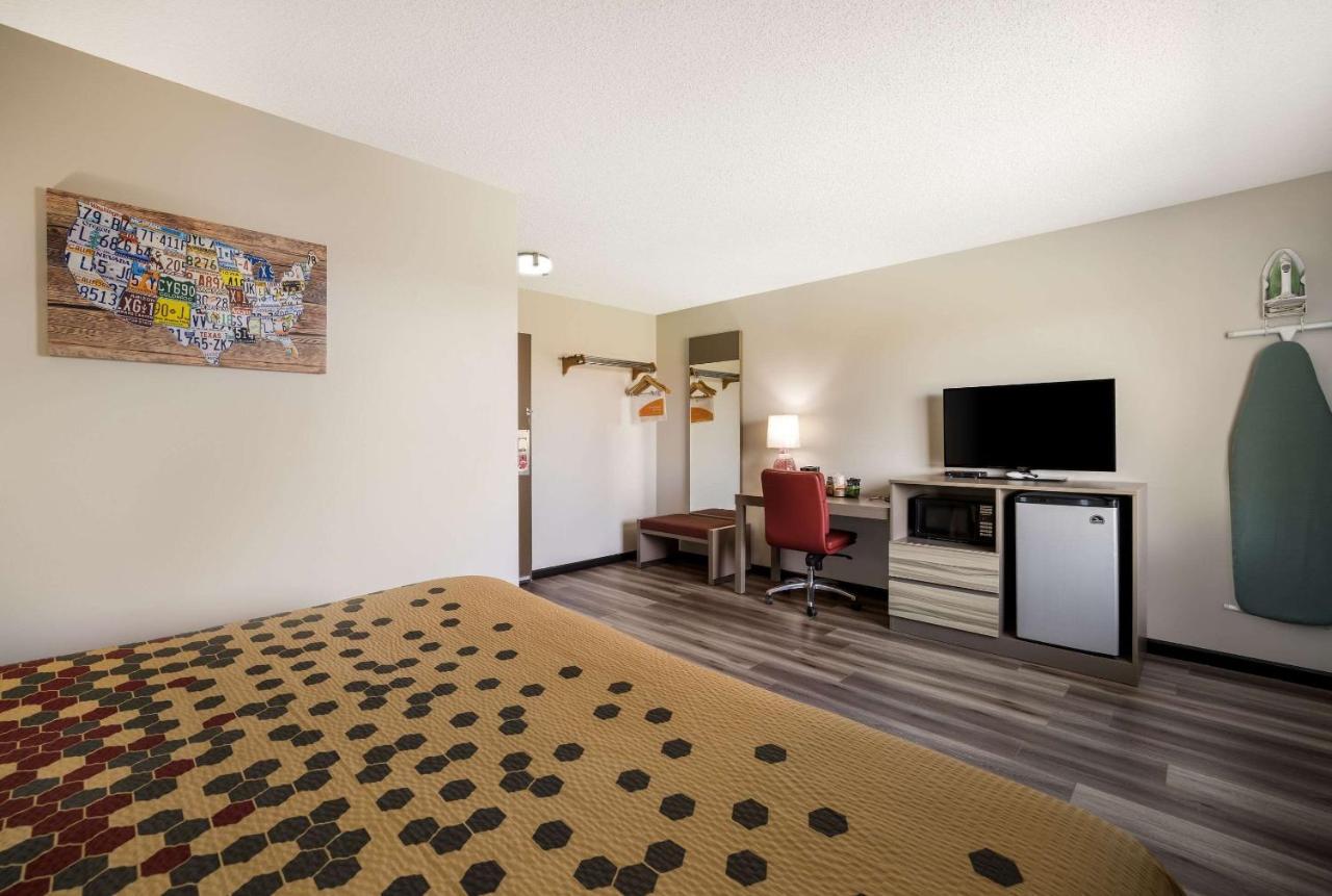 Econo Lodge Inn&Suites Canandaigua Esterno foto
